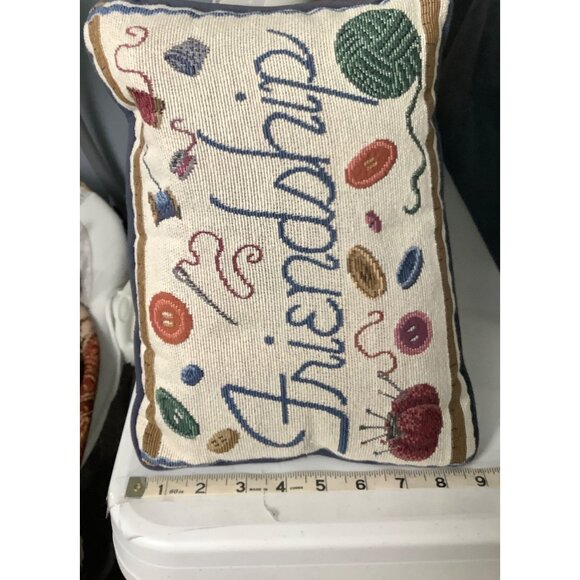 Vtg Friendship Sewing Notions 8x12 Decorative Lumbar Tapestry Pillow Seamstress - Picture 4 of 4